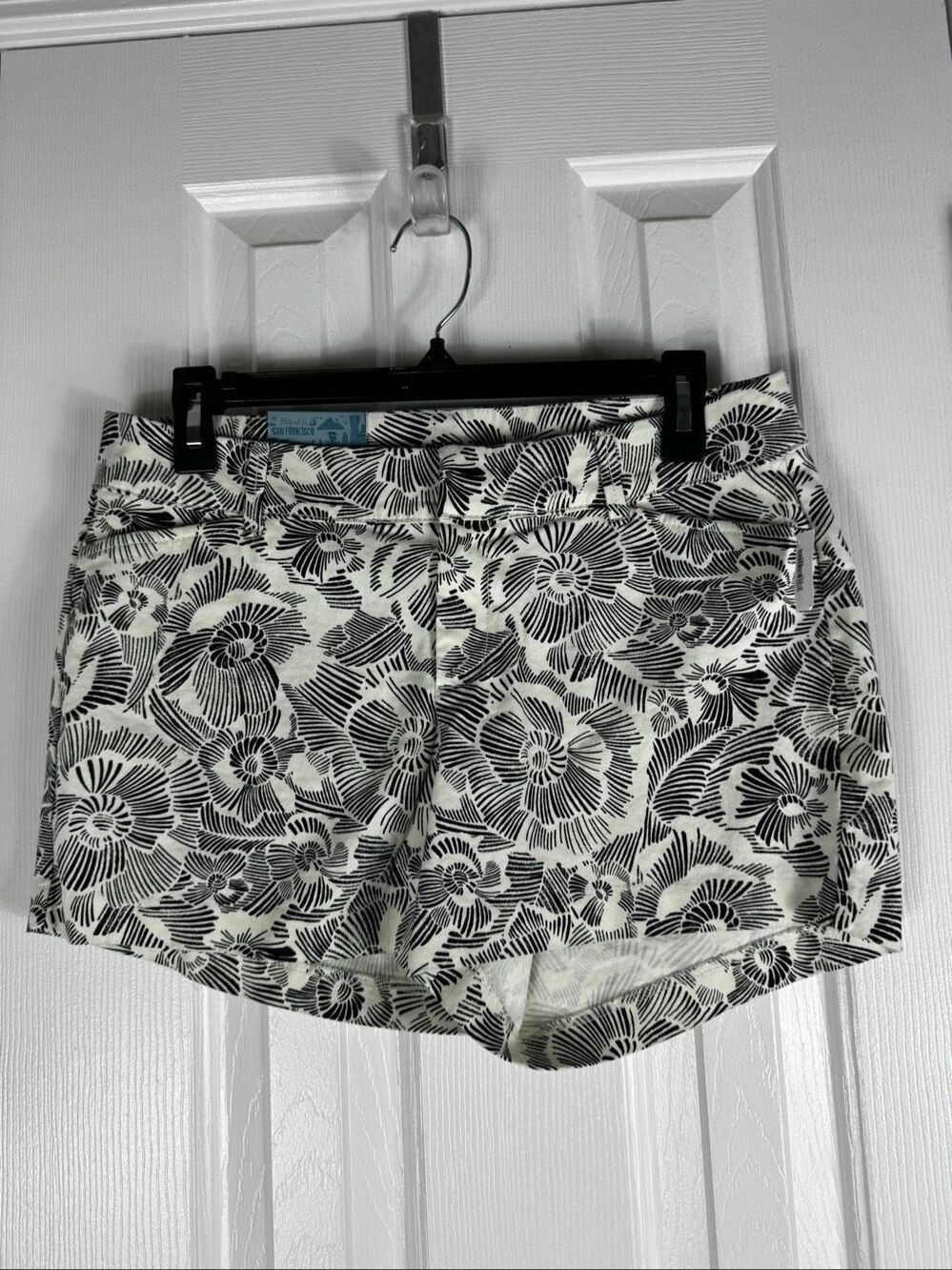 NWT Old Navy Womens Shorts Size 4